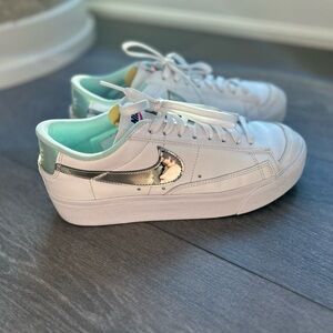 Nike Blazer Low Platform - White - Women's 9.5